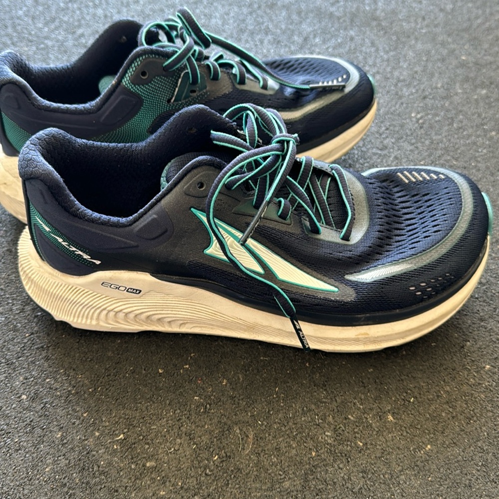 Altra ego, max running shoes